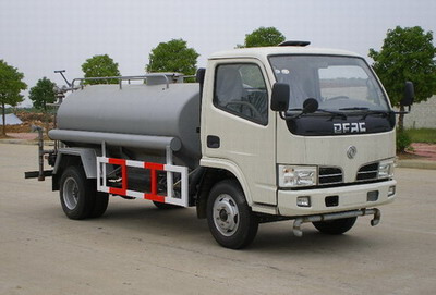 东风股份 多利卡 90马力 4×2 洒水车(EQ5061GSS20D3)