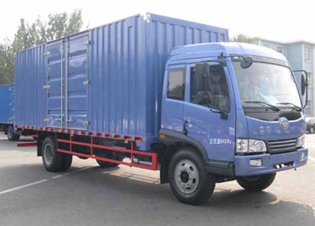 青岛解放 赛龙中卡 120马力 4×2 厢式载货车(CA5082XXYPK2EA80-3)