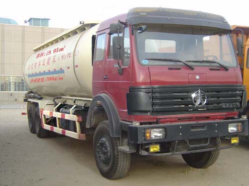 北奔重汽 北奔NG80 300马力 6×4 粉粒物料运输车(ND5254GFLZ)