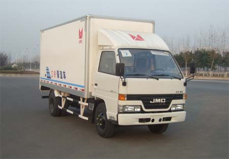 江铃 顺达 116马力 4×2 保温车(JX5041XBWXGA2)