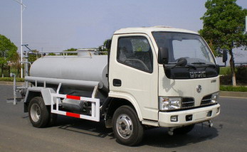 东风股份 多利卡 90马力 4×2 洒水车(EQ5050GPSE20D2)