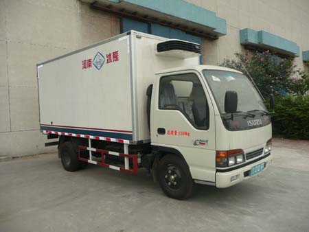 河南冰熊 95马力 4×2 冷藏车(BXL5059XLC)