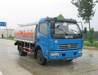 厦工楚胜 120马力 4×2 加油车(CSC5082GJY3)