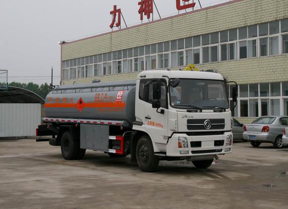 醒狮 140马力 4×2 运油车(SLS5160GYYD)