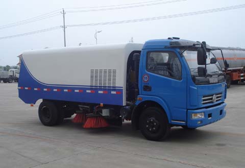 随州东正 炎帝 140马力 4×2 扫路车(SZD5070TSL)