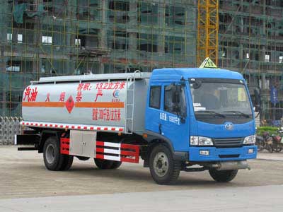 湖北程力 程力威 160马力 4×2 运油车(CLW5164GYYC3)