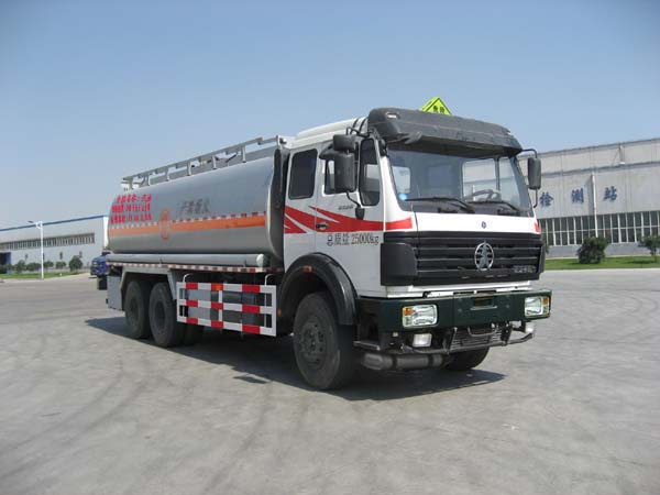 北奔重汽 北奔NG80 300马力 6×4 加油车(ND52502GJYZ)