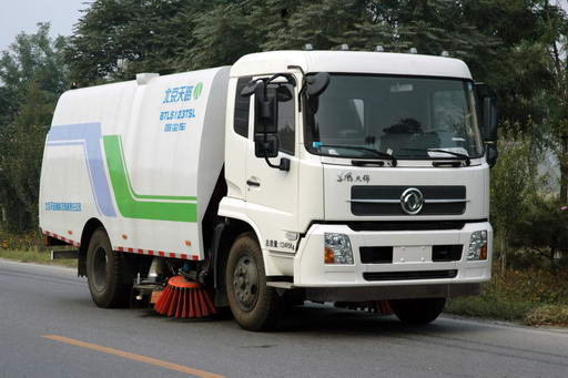 北京天路 180马力 4×2 吸尘车(BTL5123TSL)