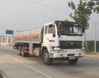 厦工楚胜 270马力 6×4 运油车(CSC5251GJYZ)