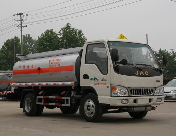 醒狮 100马力 4×2 运油车(SLS5072GYYJ)