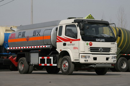 东风 多利卡 140马力 4×2 加油车(EQ5110GJY9ADCAC)