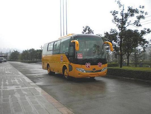 恒通 200马力 24-53人 小学生校车(CKZ6840CHX3)