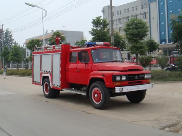 湖北江南 江特 135马力 4×2 泡沫消防车(JDF5090GXFPM33E)