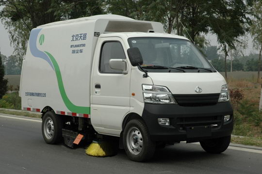 北京天路 53马力 4×2 吸尘车(BTL5023TXC)