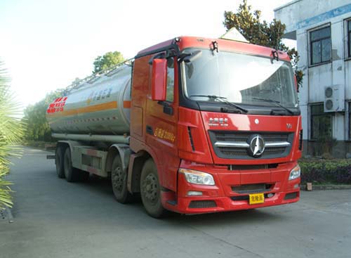 北奔重汽 北奔V3 270马力 8×4 加油车(ND5310GJYZ00)