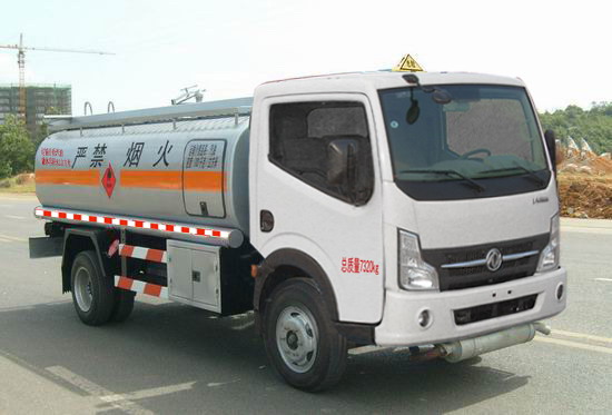 东风 凯普特 130马力 4×2 加油车(DFA5070GJY41D6AC)