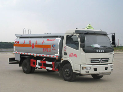 湖北程力 程力威 136马力 4×2 加油车(CLW5080GJY4)