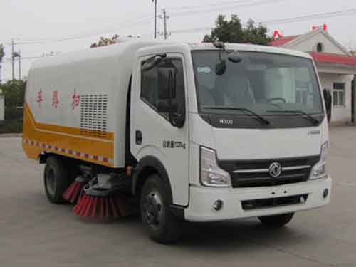 随州东正 炎帝 130马力 4×2 扫路车(SZD5060TSLE4)