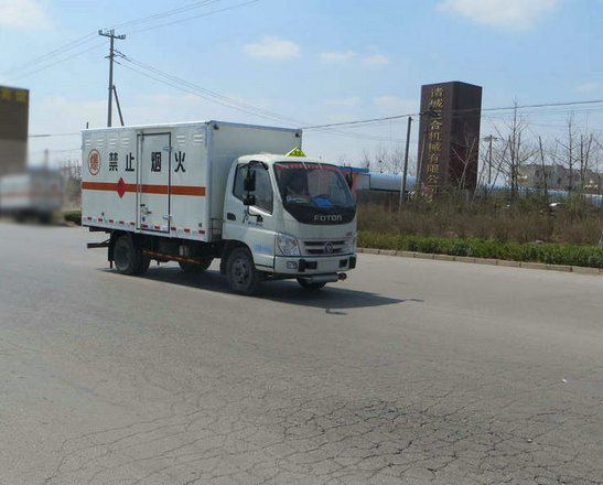 福田汽车 奥铃 110马力 4×2 爆破器材运输车(BJ5049XQY-AB)