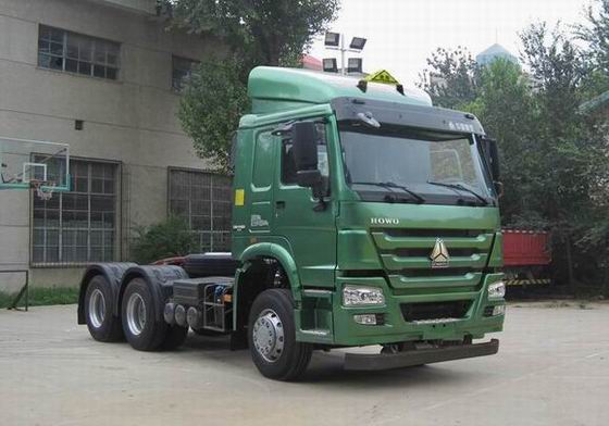 中国重汽 HOWO 重卡 380马力 6×4 牵引车(ZZ4257N3247E1W)