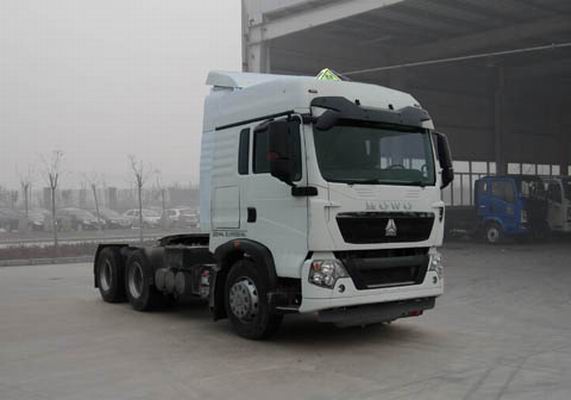 中国重汽 HOWO-T5G 重卡 340马力 6×4 牵引车(ZZ4257N324GE1W)