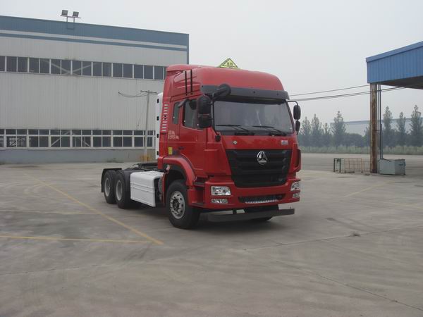 中国重汽 豪瀚J7G 重卡 400马力 6×4 牵引车(ZZ4255N3847E1CW)