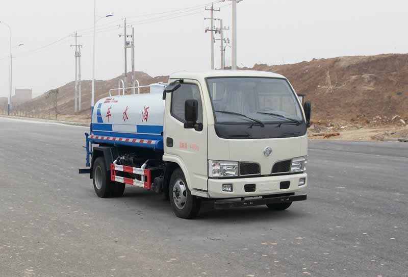 东风股份 多利卡 115马力 4×2 洒水车(EQ5072GSSL)