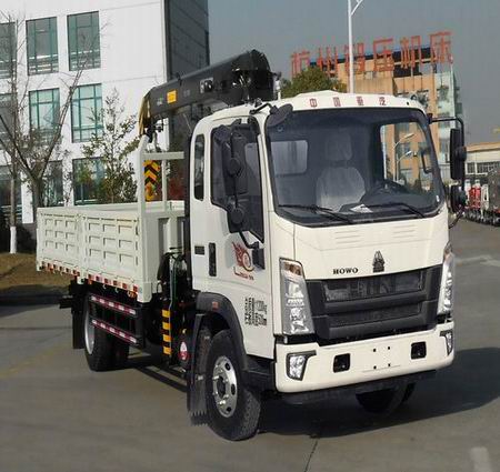 中国重汽 HOWO 154马力 4×2 随车起重运输车(ZZ5107JSQG421CE1)