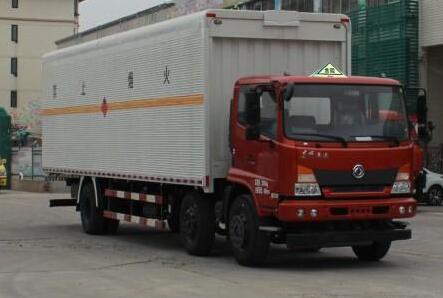 东风商用车 嘉运 210马力 6×2 易燃液体厢式运输车(EQ5250XRYGD5D)