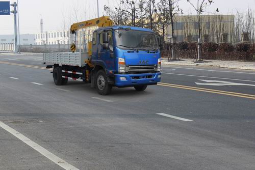 五环汽车 华通 190马力 4×2 随车起重运输车(HCQ5161JSQHF5)