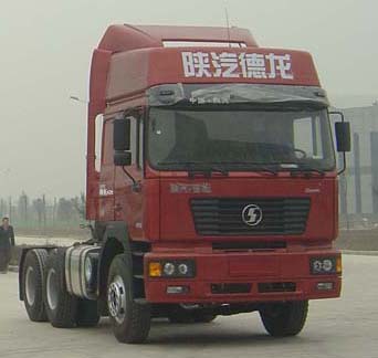 陕汽 德龙F3000重卡 340马力 6×4 牵引车(SX4257NT324K1)