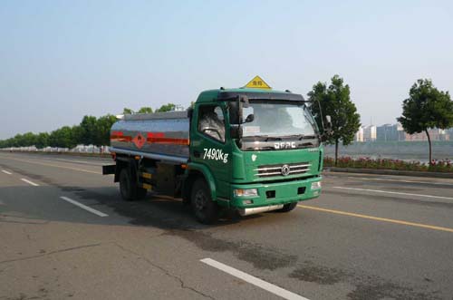 湖北成龙威 楚飞 140马力 4×2 加油车(CLQ5070GJY3)