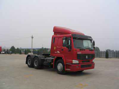 中国重汽 HOWO重卡 380马力 6×4 牵引车(ZZ4257N3247C1)