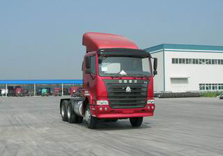 中国重汽 豪运重卡 380马力 6×4 牵引车（ZZ4255N3245C1）