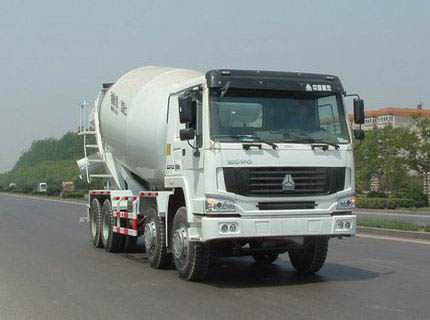 中国重汽 HOWO 336马力 8×4 混凝土搅拌车(ZZ5317GJBN3667C1)