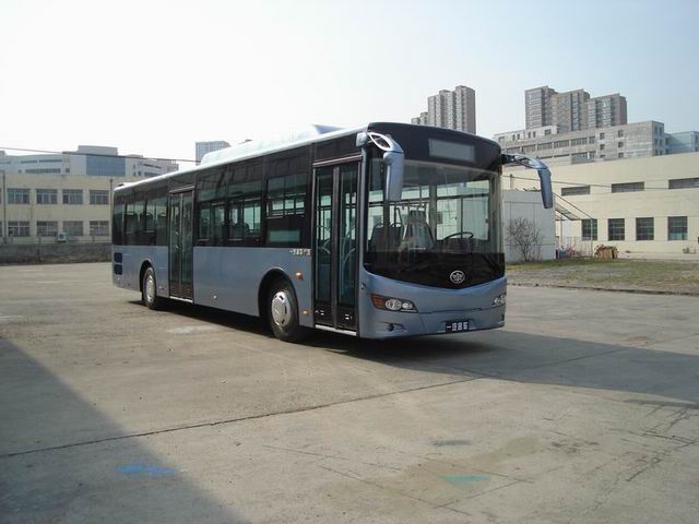 解放 260马力 94/28-44人 城市客车(CA6125SH9)