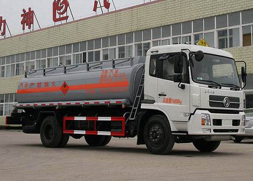 醒狮 185马力 4×2 运油车(SLS5163GYYD)