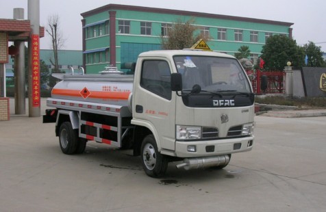 中洁 90马力 4×2 运油车(XZL5052GYY3)