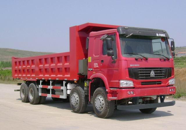 中国重汽 HOWO重卡 375马力 8×4 自卸车(ZZ3317N4267D1)