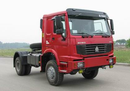 中国重汽 HOWO重卡 340马力 4×4 牵引车(ZZ4187N3727C1)