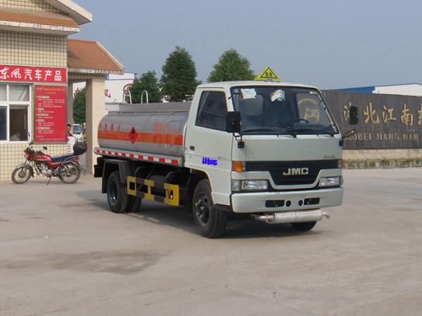 江特 116马力 4×2 加油车(JDF5060GJYJ)