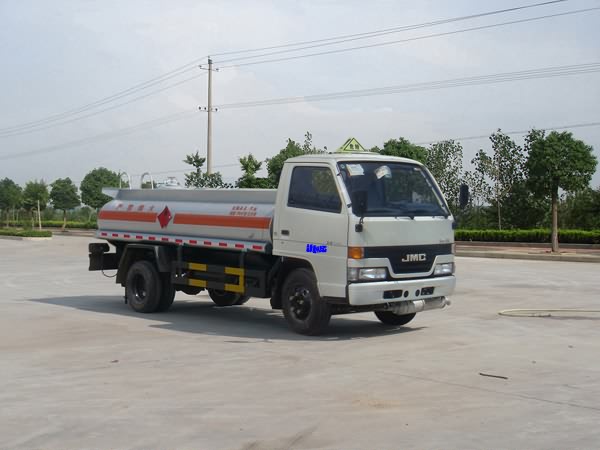 江特 116马力 4×2 加油车(JDF5040GJYJ)