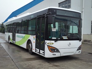 江苏常隆 常隆客车 136马力 100/10-33人 城市客车(YS6121GBEVA)