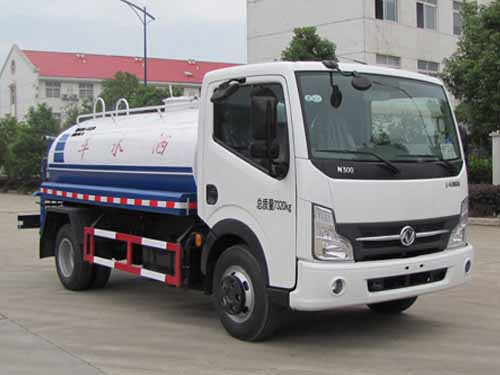 随州东正 炎帝 130马力 4×2 洒水车(SZD5050GSSE4)