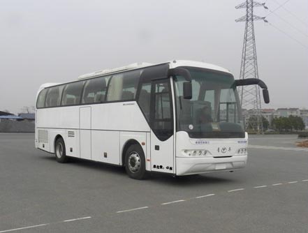 青年 260马力 27-45人 豪华旅游客车(JNP6100DN)