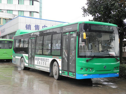 万达 210马力 85/25-37人 混合动力城市客车(WD6110HEV)