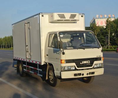 山东正泰 希尔 109马力 4×2 冷藏车(ZZT5042XLC-4)