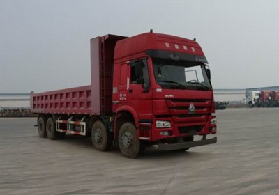 中国重汽 HOWO 重卡 380马力 8×4 自卸车(ZZ3317N4667E1)