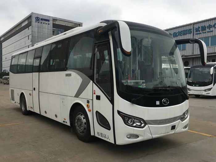 厦门金龙 捷冠 245马力 24-45人 公路客车(XMQ6101CYD5C)