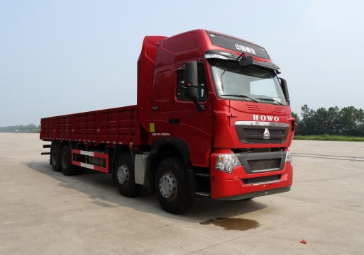 中国重汽 HOWO-T7H 重卡 440马力 8×4 栏板式 排半 载货车(ZZ1317V466HE1)